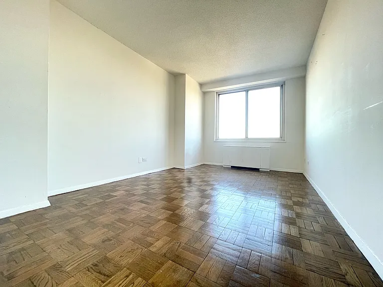 3333 Henry Hudson Pkwy #17C — Photo 4