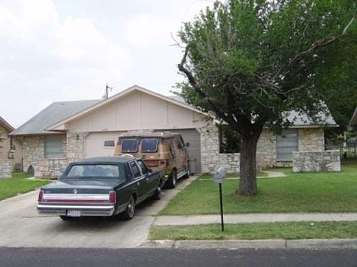 2nd image of 2109-2111 DARWIN DR