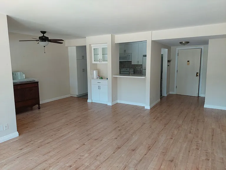 5600 Kensington Way #102 — Photo 2
