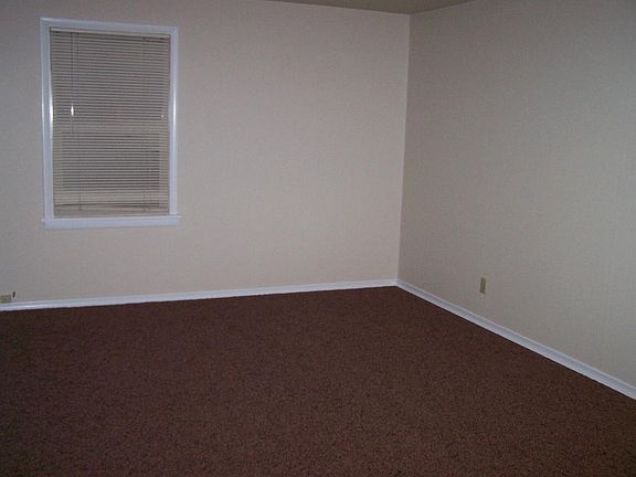 3rd image of 307 11th Street Pl