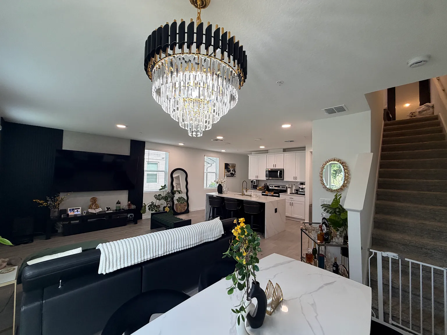 3 bed, 2.5 bath, 1566 sqft, $2,600 — Photo 4