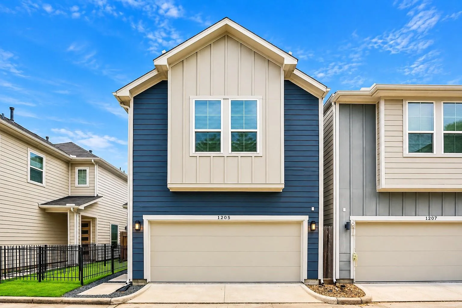 3 bed, 2.5 bath, 1505 sqft, $2,200 — Photo 1