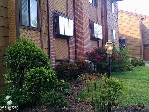 4th image of 10809 Henley Ct