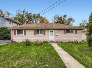 115 W Helen Rd, Palatine, IL 60067