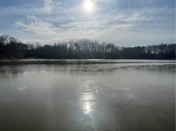 7175 Lakeshore Dr #404, Quinton, VA 23141