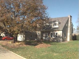 1735 Overview Ct, Dubuque, IA 52003