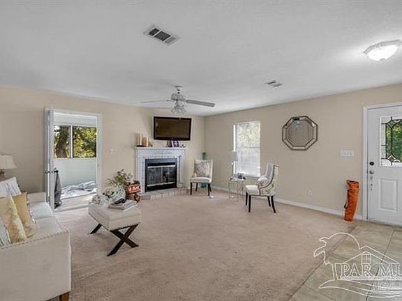 5th image of 2815 Langley Ave