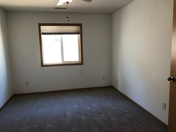 2nd image of 5406 NE 73rd Ave