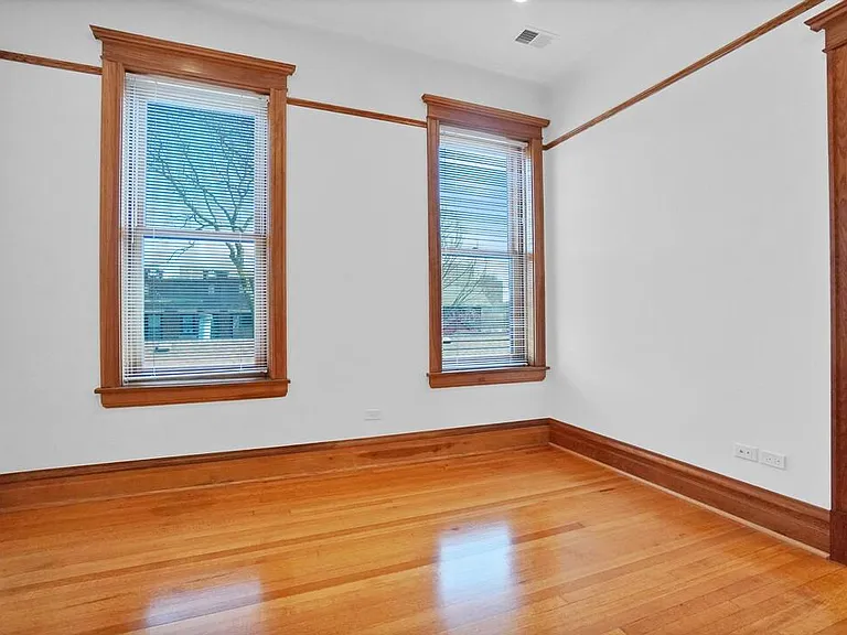 662 W Wellington Ave #3E — Photo 18