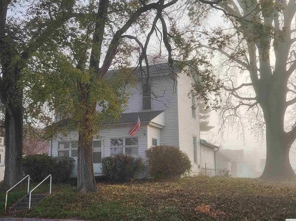 103 S Warsaw St, Ursa, IL 62376