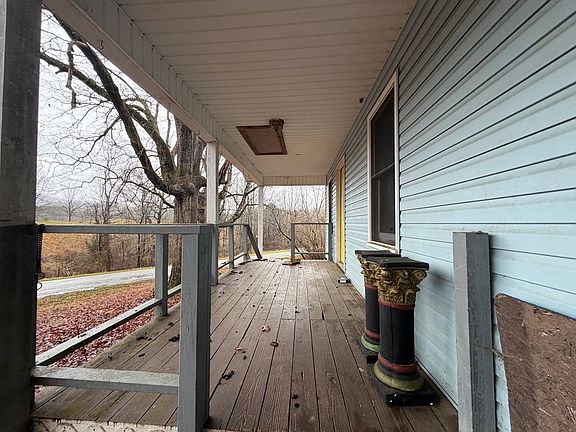2nd image of 1634 Crisp Rd