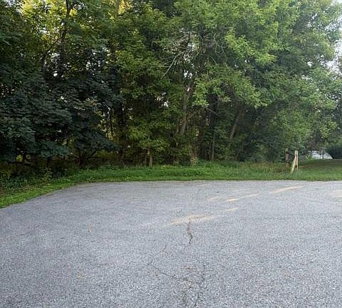 2nd image of 12 Edgewood Cir