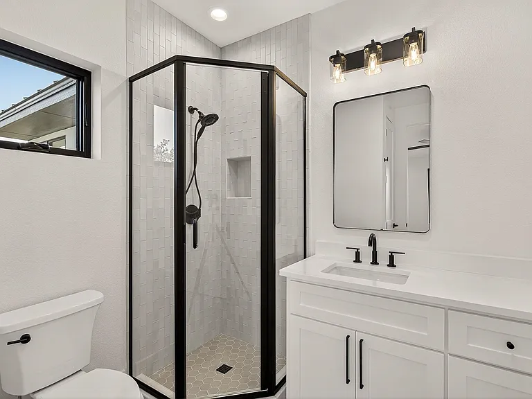 402 Emerald Way — Photo 31