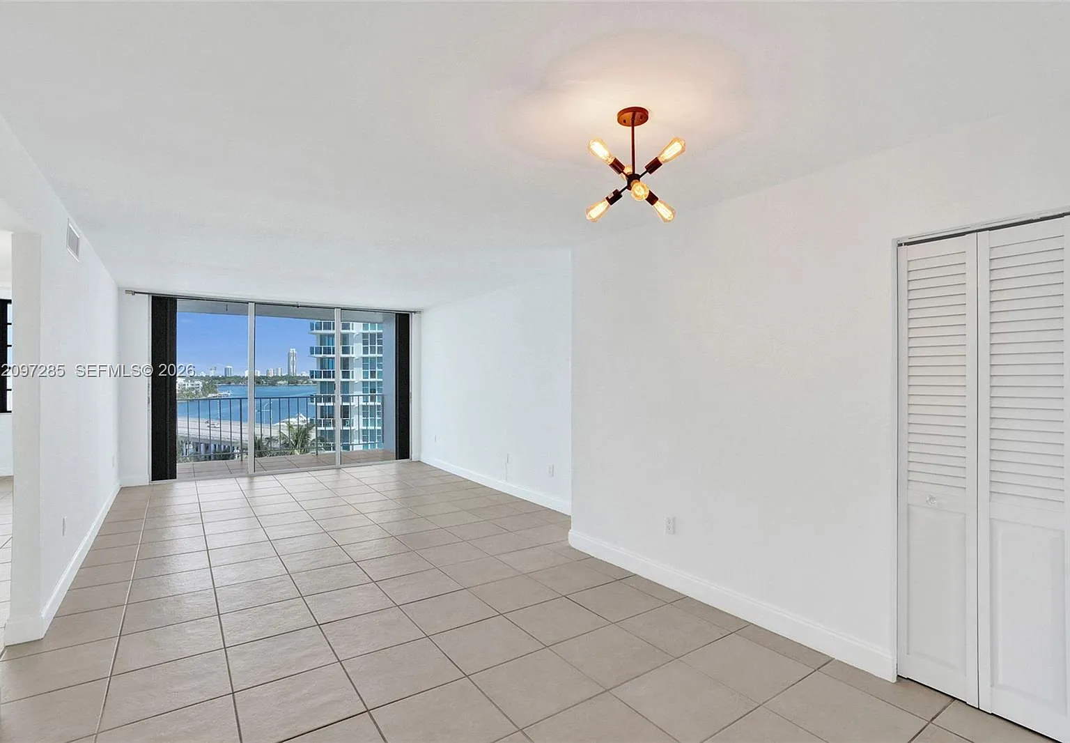 Kennedy House Condo — Photo 2