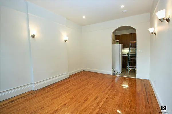 Rented by R New York | media 39