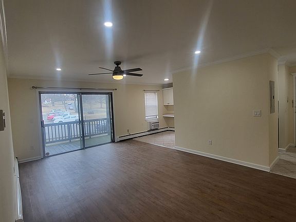 5th image of 29 Balance Rock Rd APT 6