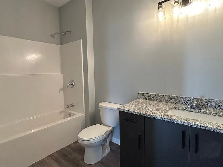 2724 Silver St — Photo 24
