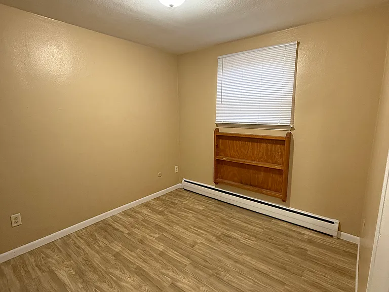 1115 York Ave #1 — Photo 4