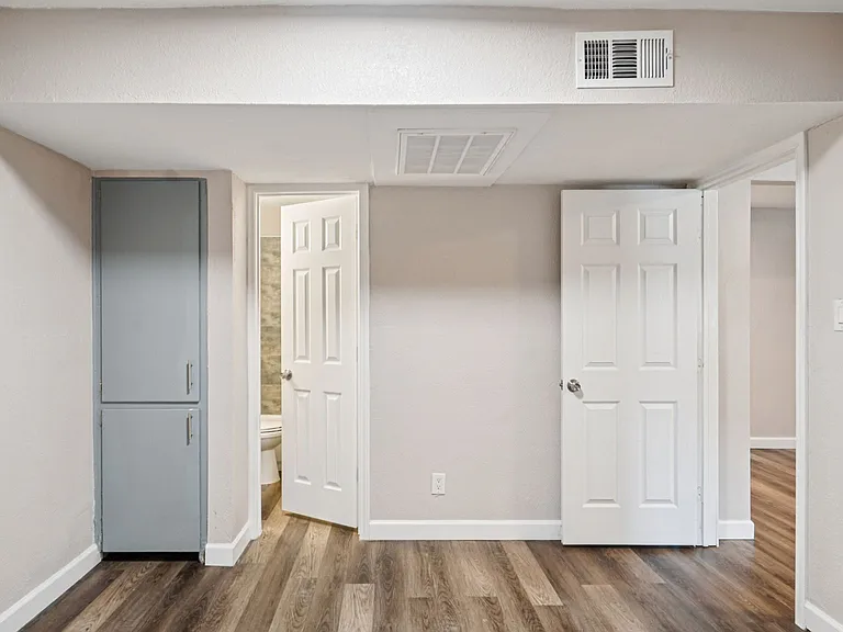 Loft on Louise — Photo 44
