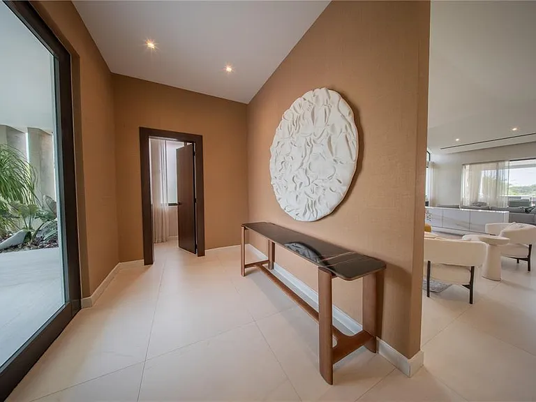1 Corredor Miralago #908 — Photo 8