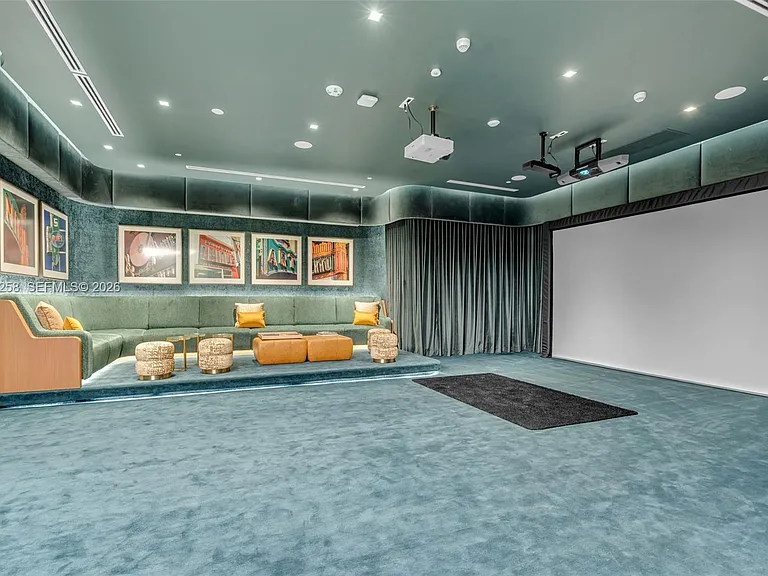 77 SE 5th St #Penthouse 03 — Photo 34
