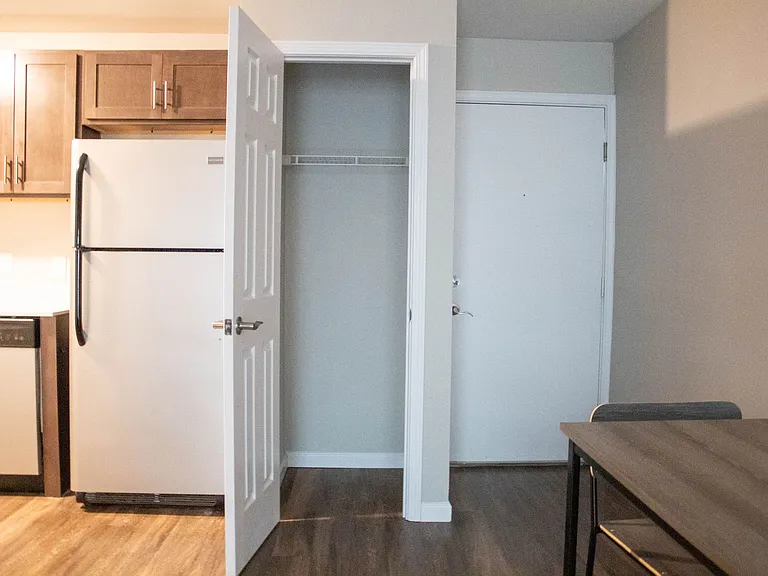 507 S 4th St — Photo 29