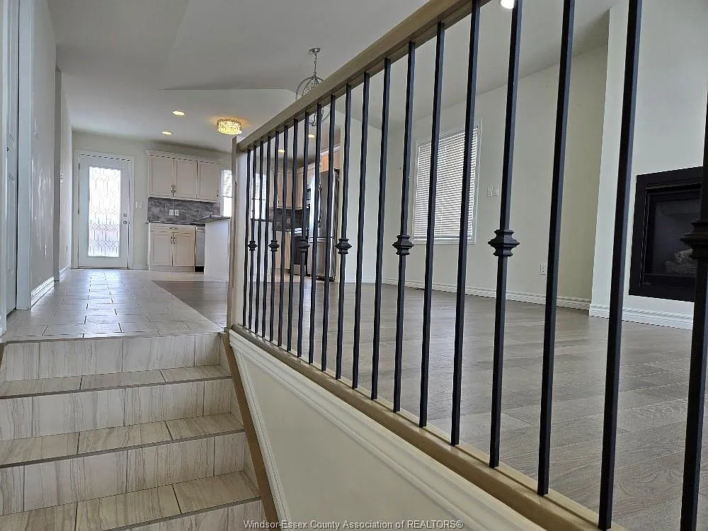 3 bed, 1262 sqft, $2,900 — Photo 2