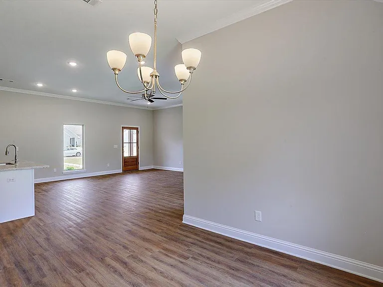 623 Westfield Dr — Photo 12