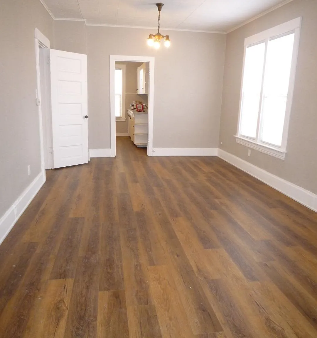 4 bed, 1.5 bath, 1800 sqft, $2,150 — Photo 2