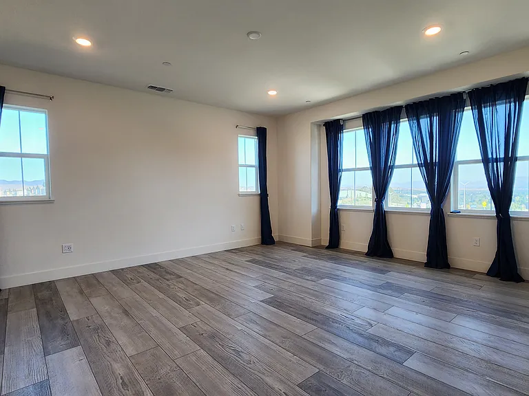 1512 Umbria Ct — Photo 14
