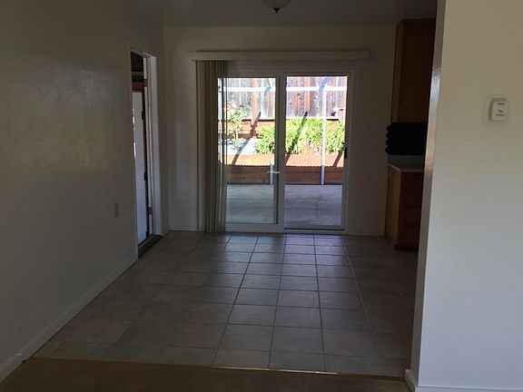 5th image of 202 Palo Verdi Ct
