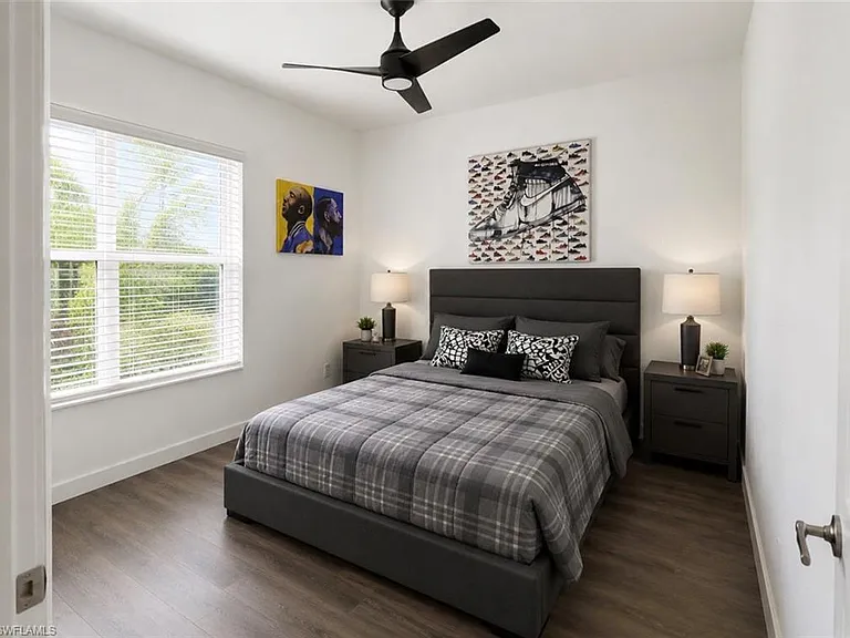 7849 Founders Ln — Photo 8