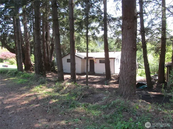 7780 Cultus Bay Road, Clinton, WA 98236