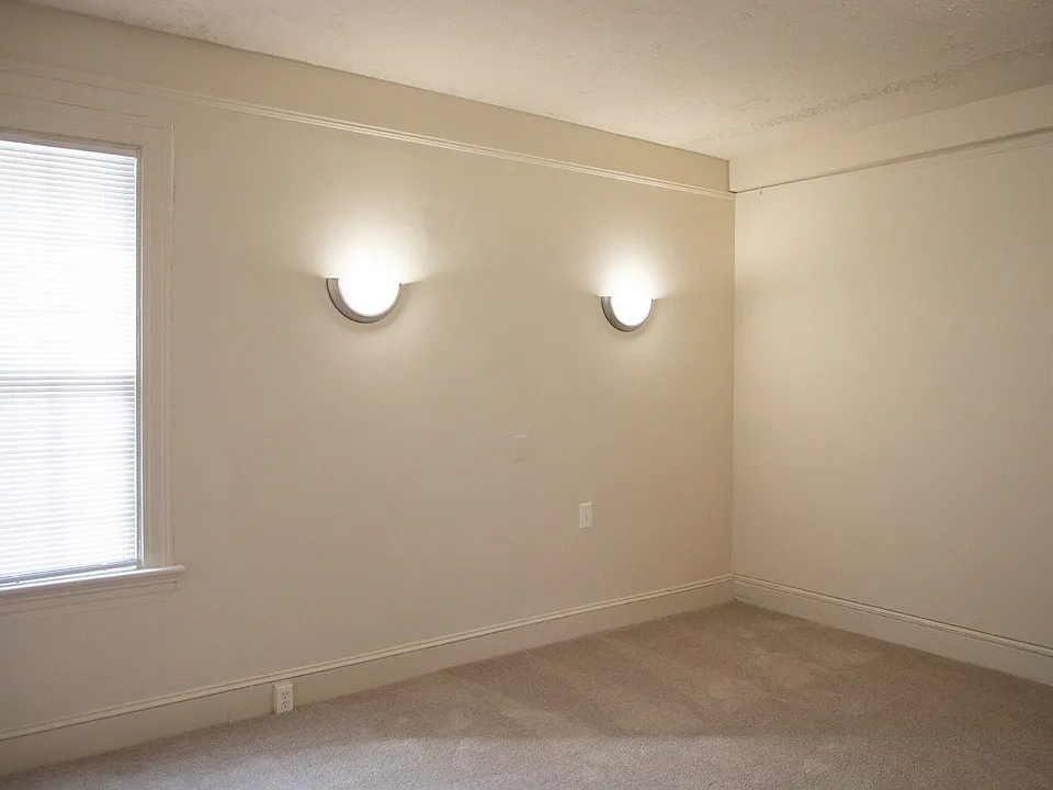 Available Unit 101