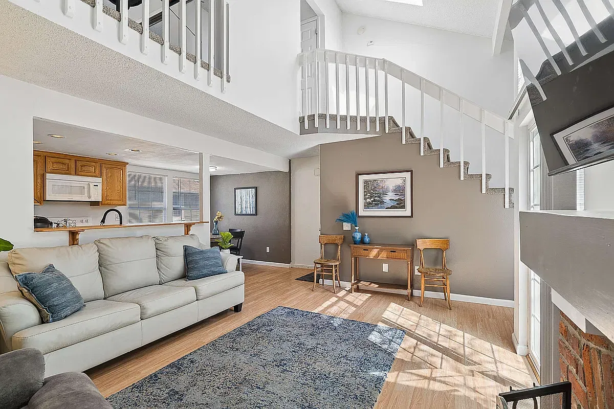 1 bed, 824 sqft, $2,500 — Photo 4