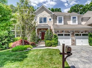 23 Avon Rd, Warren, NJ 07059