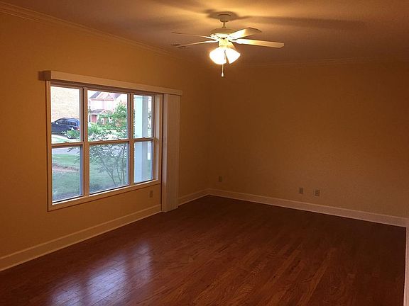 4th image of 105 Vail Dr