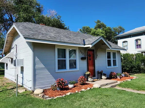 503 E 3rd St, Russell, KS 67665