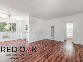 400 N Mentor Ave