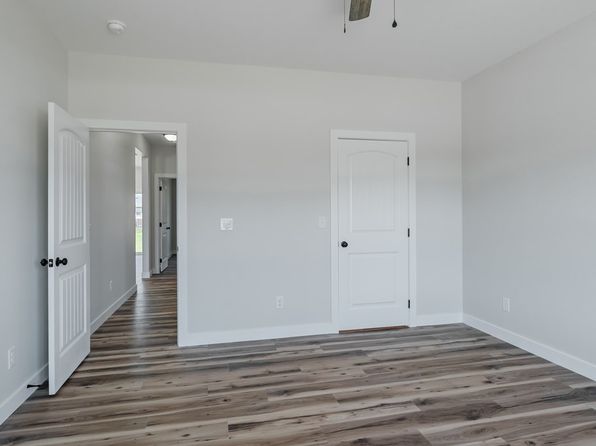 1262 Royal Ct, Madisonville, KY 42431