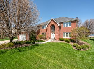 10820 Ridgewood Dr, Palos Park, IL 60464