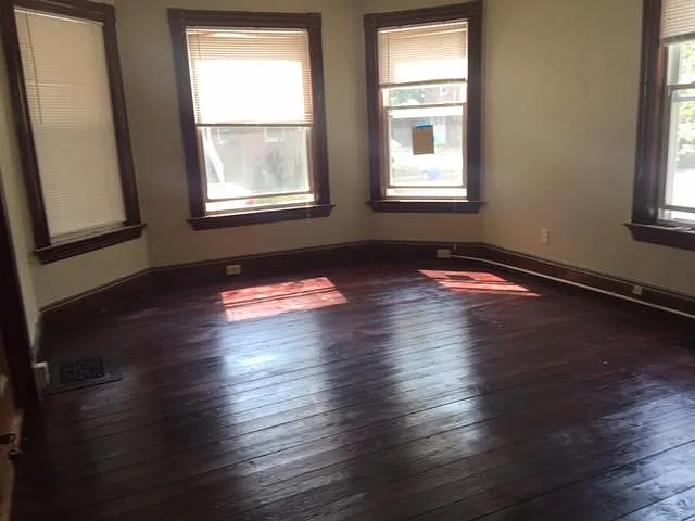 6 bed, 2.5 bath, 3000 sqft, $6,700 — Photo 4