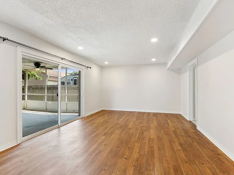 64 Osborne Ave — Photo 12