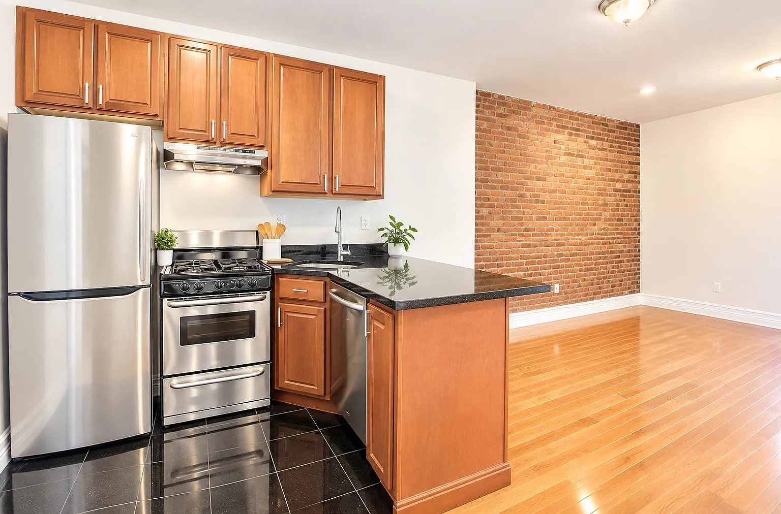 65 West 106th Street — Photo 2