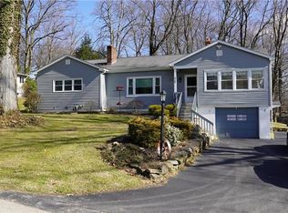 319 Holly Ln, New Castle, PA
