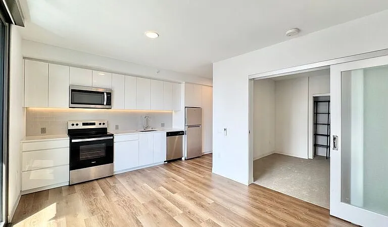 987 Queen St #2511 — Photo 2