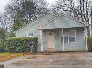 216 Deptford Rd, Glassboro, NJ