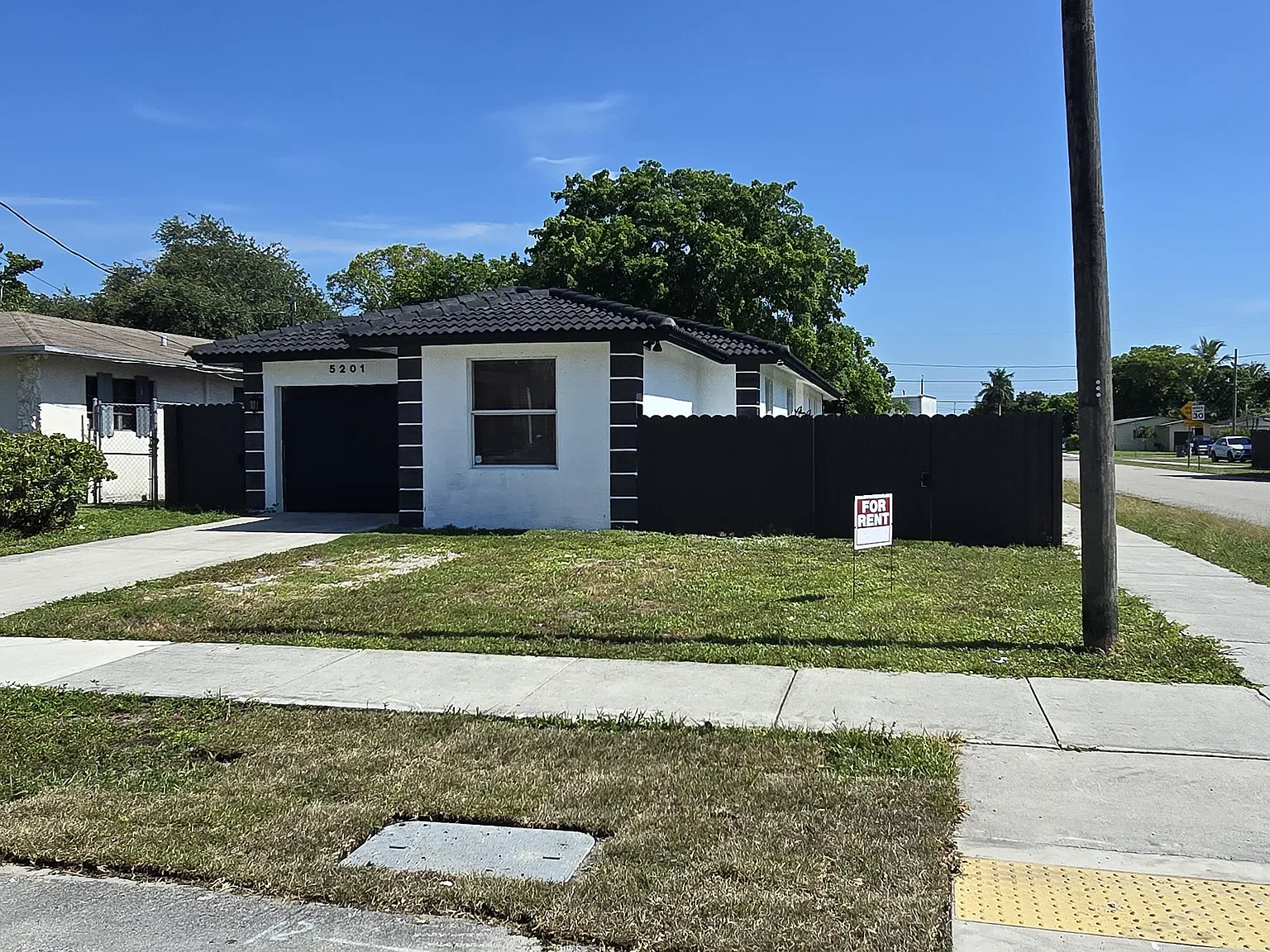 4 bed, 1798 sqft, $4,500 — Photo 1