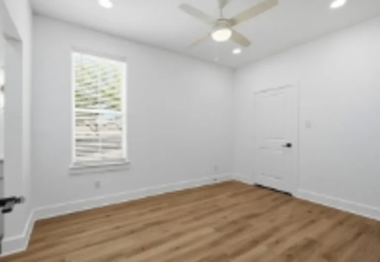 3323 S University Dr — Photo 16
