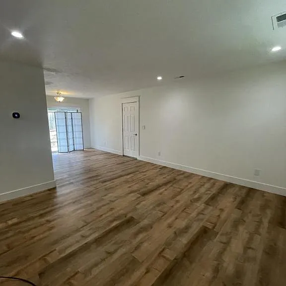 342 Silversteen Dr — Photo 4